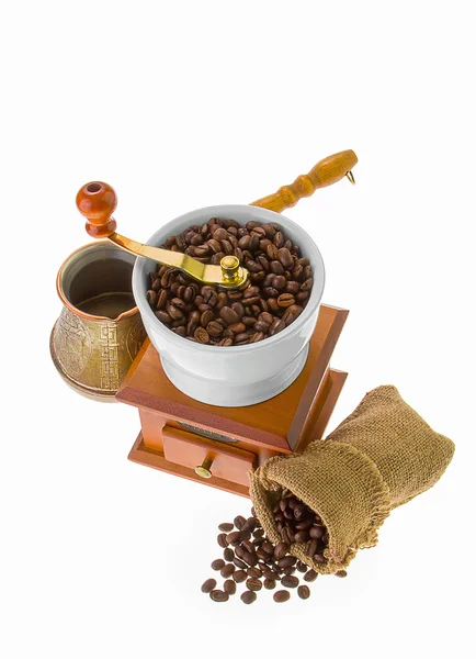 Coffee beans and coffee on a white background isolation — Stock Photo, Image