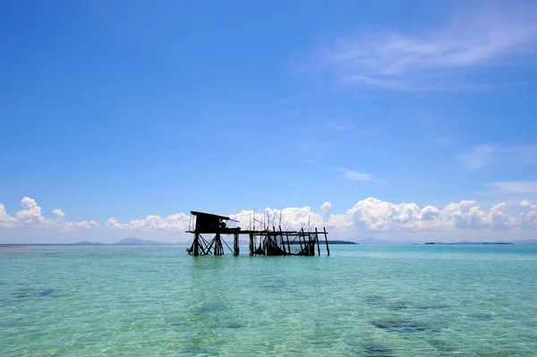 Bajau de drijvende dorp op Semporna Sabah, Borneo, Maleisië. — Stockfoto