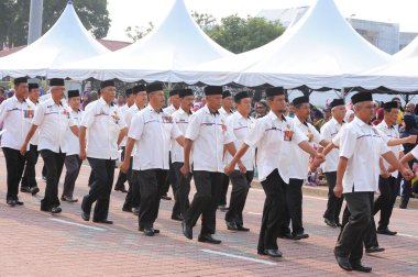 Kuantan-Ağustos 31:Army Gaziler Milli günü geçit törenine katılmak,