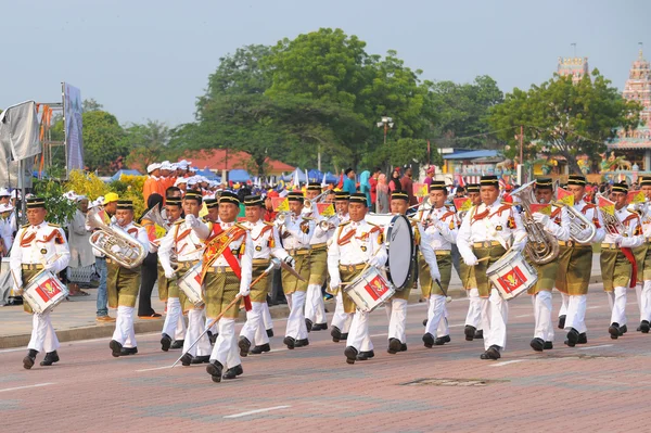 Kuantan-August 31: Malaysier nehmen an Parade zum Nationalfeiertag teil, ce — Stockfoto