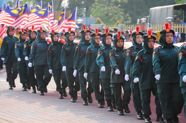 Kuantan-srpen 31:Malaysians účastní národní den parade, ce — Stock fotografie