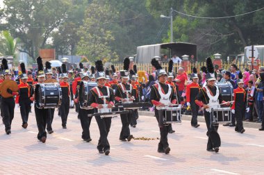 Kuantan-Ağustos 31:Malaysians üzerinde 31 Ağustos 2015 yılında Kuantan, Pahang, Malezya bağımsızlık 58 yaşını kutluyor Ulusal günü yürüyüşü, katılmak.