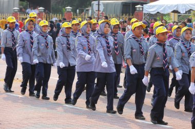 Kuantan-Ağustos 31:Malaysians üzerinde 31 Ağustos 2015 yılında Kuantan, Pahang, Malezya bağımsızlık 58 yaşını kutluyor Ulusal günü yürüyüşü, katılmak.