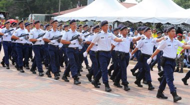 Kuantan-Ağustos 31:Malaysians üzerinde 31 Ağustos 2015 yılında Kuantan, Pahang, Malezya bağımsızlık 58 yaşını kutluyor Ulusal günü yürüyüşü, katılmak.