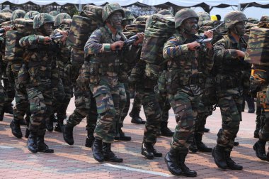 Kuantan-Ağustos 31:Malaysians üzerinde 31 Ağustos 2015 yılında Kuantan, Pahang, Malezya bağımsızlık 58 yaşını kutluyor Ulusal günü yürüyüşü, katılmak.