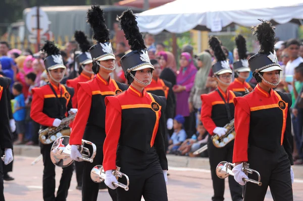 Kuantan-Aug 31:Malaysians deelnemen aan nationale dag parade, vieren de 58e verjaardag van onafhankelijkheid op 31 augustus, 2015 in Kuantan, Pahang, Maleisië. — Stockfoto