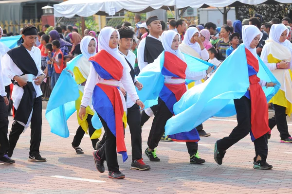 Kuantan-srpen 31:Malaysians účastní národní den parade, oslavující 58. výročí nezávislosti na 31 srpna 2015 v Kuantan, Pahang, Malajsie. — Stock fotografie