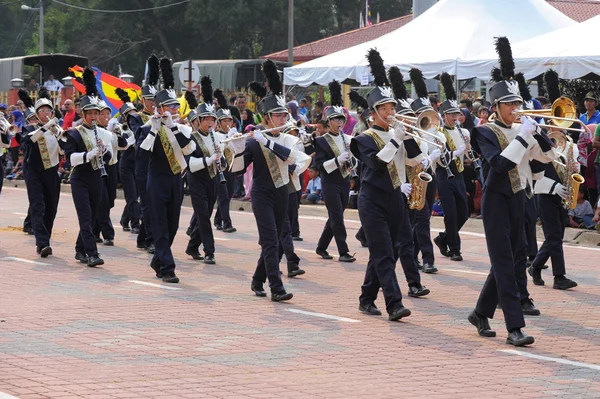 Kuantan-Aug 31:Malaysians deelnemen aan nationale dag parade, vieren de 58e verjaardag van onafhankelijkheid op 31 augustus, 2015 in Kuantan, Pahang, Maleisië. — Stockfoto