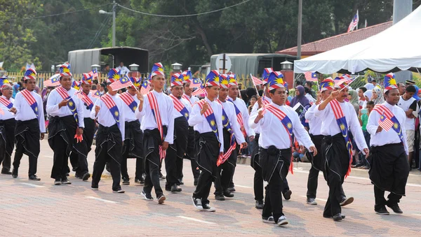 Kuantan-srpen 31:Malaysians účastní národní den parade, oslavující 58. výročí nezávislosti na 31 srpna 2015 v Kuantan, Pahang, Malajsie. — Stock fotografie