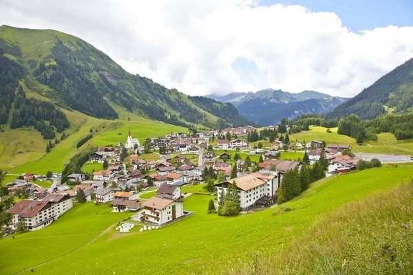 Küçük Köyü Berwang Tirol, Avusturya için göster — Stok fotoğraf