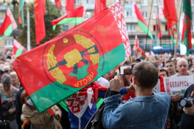 MINSK, BELARUS - 9 AĞUSTOS, 2020: Beyaz Rusya Cumhurbaşkanı Alexander Lukashenko için hükümet yanlısı miting
