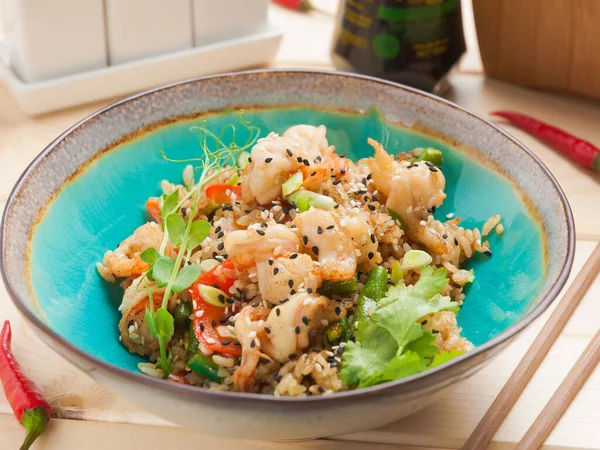 Gebratener Reis Mit Garnelen Asiatische Küche — Stockfoto