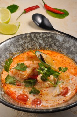 Meşhur Asyalı Tom Yam çorbası..