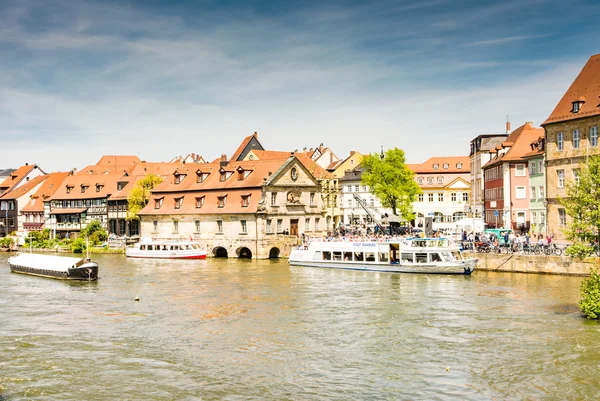 Navire à passagers sur la rivière Regnitz à Bamberg — Photo