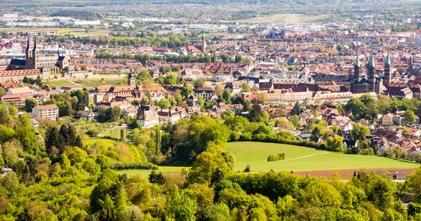 Пташиного польоту над міста Bamberg — стокове фото