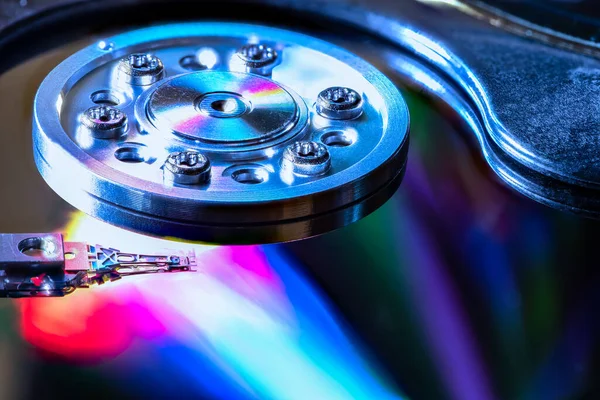 Macro Unui Hard Disk Deschis Capul Citire Scriere — Fotografie, imagine de stoc