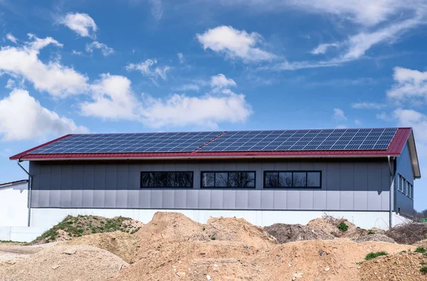 Énergie Verte Avec Capteurs Solaires Sur Toit Bâtiment Agricole — Photo