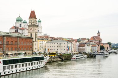 Üç nehirler - passau şehir