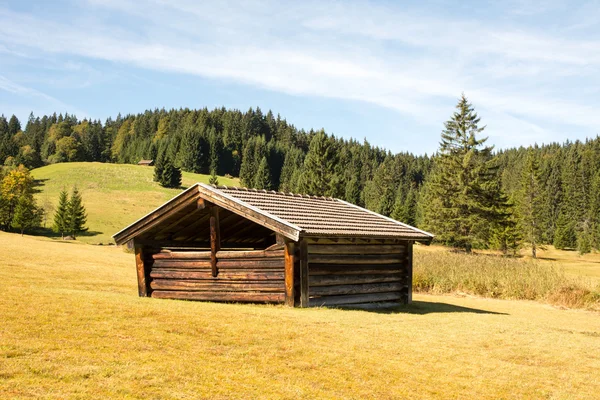 Alpské stodola — Stock fotografie