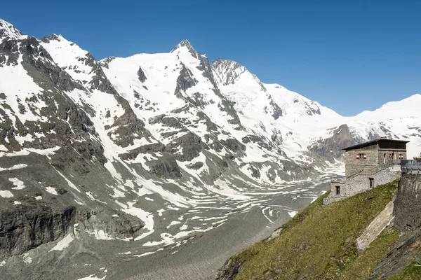 Casa alpina — Fotografia de Stock