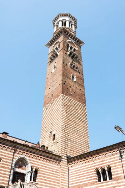 Wieża Lamberti w Weronie — Zdjęcie stockowe