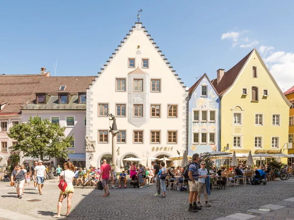 Tourists in Fuessen — Stock Photo, Image