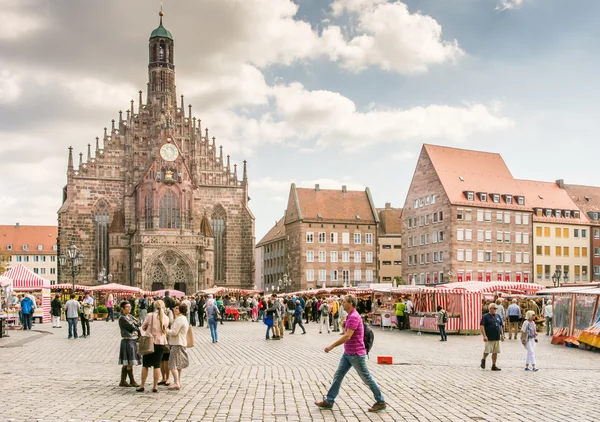 Touristen in Nürnberg — Stockfoto