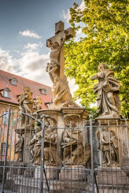 Bamberg grubunda çarmıha germe