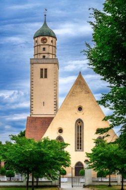 Oettingen 'deki tarihi kilise (Bavyera, Almanya
