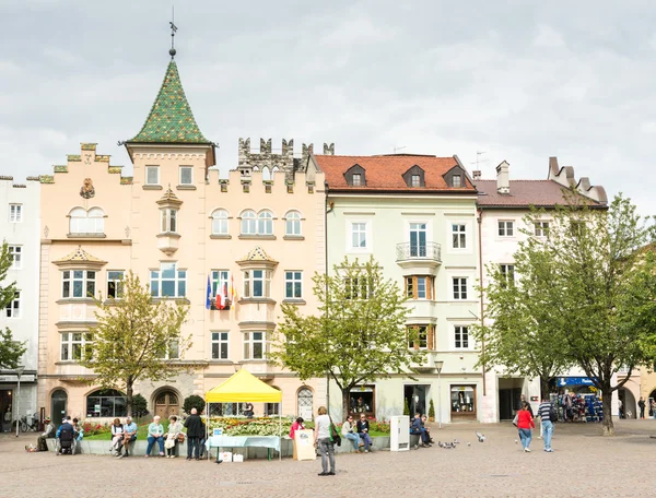 Tourists in Brixen — Stock Photo, Image