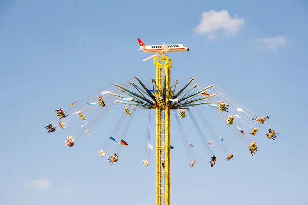 Ogromne Chairoplane na Oktoberfest w Monachium — Zdjęcie stockowe