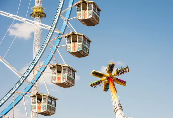 Duże koła na Oktoberfest w Monachium — Zdjęcie stockowe