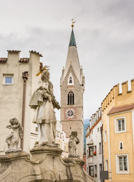 Estátua de Nepomuk em Brixen — Fotografia de Stock