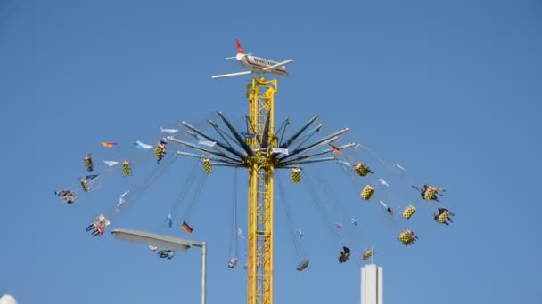 Chairoplane-Rad auf Oktoberfest — Stockvideo