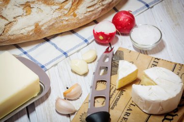 Eski bir tablo üzerinde snack