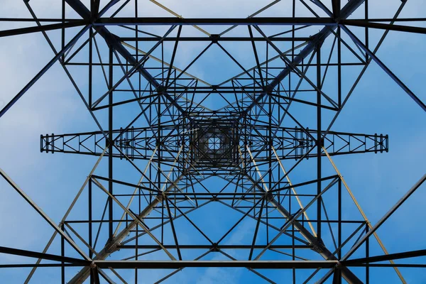 Pylons from below — Stock Photo, Image