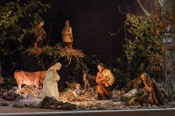 Świąteczny Żłób Józefem Marią Małym Jezusem — Zdjęcie stockowe