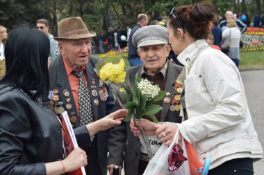 PYATIGORSK, RUSSIA - 09 Mayıs 2017: Gazilerin Zafer Günü kutlamaları için tebrikler