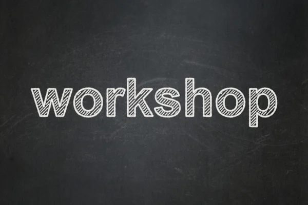 Conceito de estudo: Workshop sobre chalkboard background — Fotografia de Stock