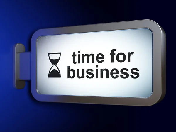 Концепция хронологии: время для бизнеса и песочные часы на фоне рекламного щита — стоковое фото