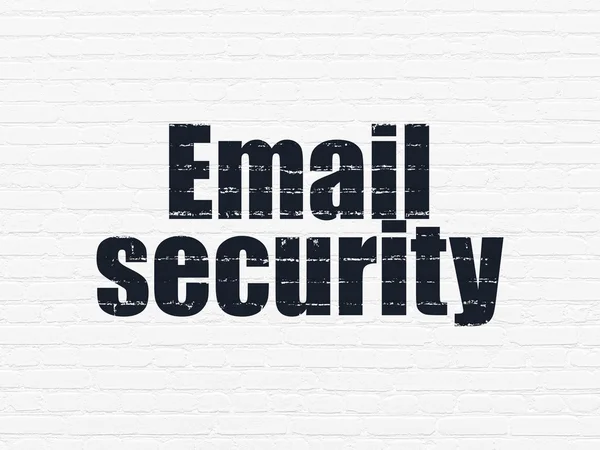 安全概念︰ 在背景墙上的电子邮件安全 — 图库照片