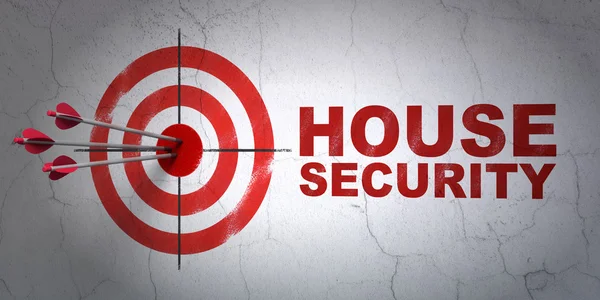 Concetto di sicurezza: target e House Security sullo sfondo della parete — Foto Stock