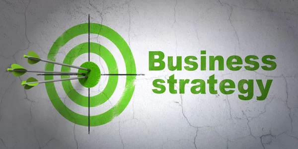 Conceito de negócio: alvo e estratégia de negócios no fundo da parede — Fotografia de Stock