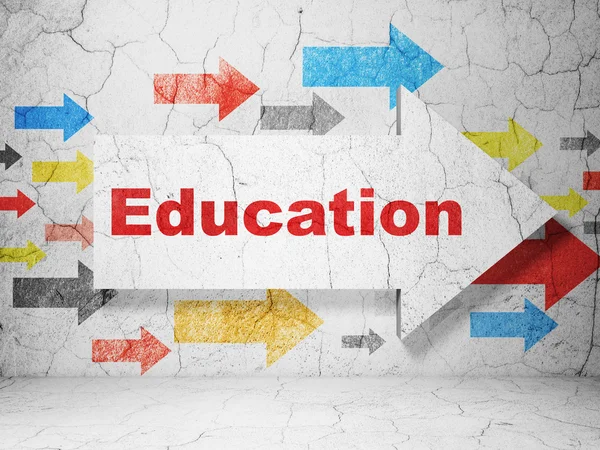 Bildungskonzept: Pfeil mit Bildung vor Grunge-Hintergrund — Stockfoto