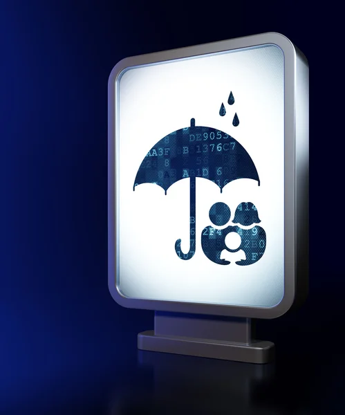 Концепция безопасности: Семья и зонтик на фоне рекламного щита — стоковое фото