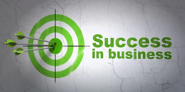 Conceito de negócio: alvo e sucesso no negócio no fundo da parede — Fotografia de Stock