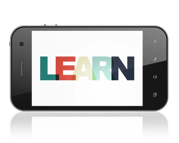Концепция обучения: Смартфон с обучением на дисплее — стоковое фото