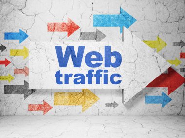 Web geliştirme kavramı: grunge duvar arka plan üzerinde Web trafiği ile ok