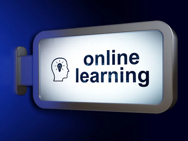 Concetto di apprendimento: apprendimento online e testa con lampadina su sfondo cartellone — Foto Stock