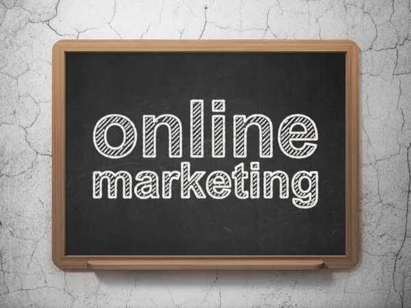 Conceito de publicidade: Marketing Online sobre fundo quadro-negro — Fotografia de Stock